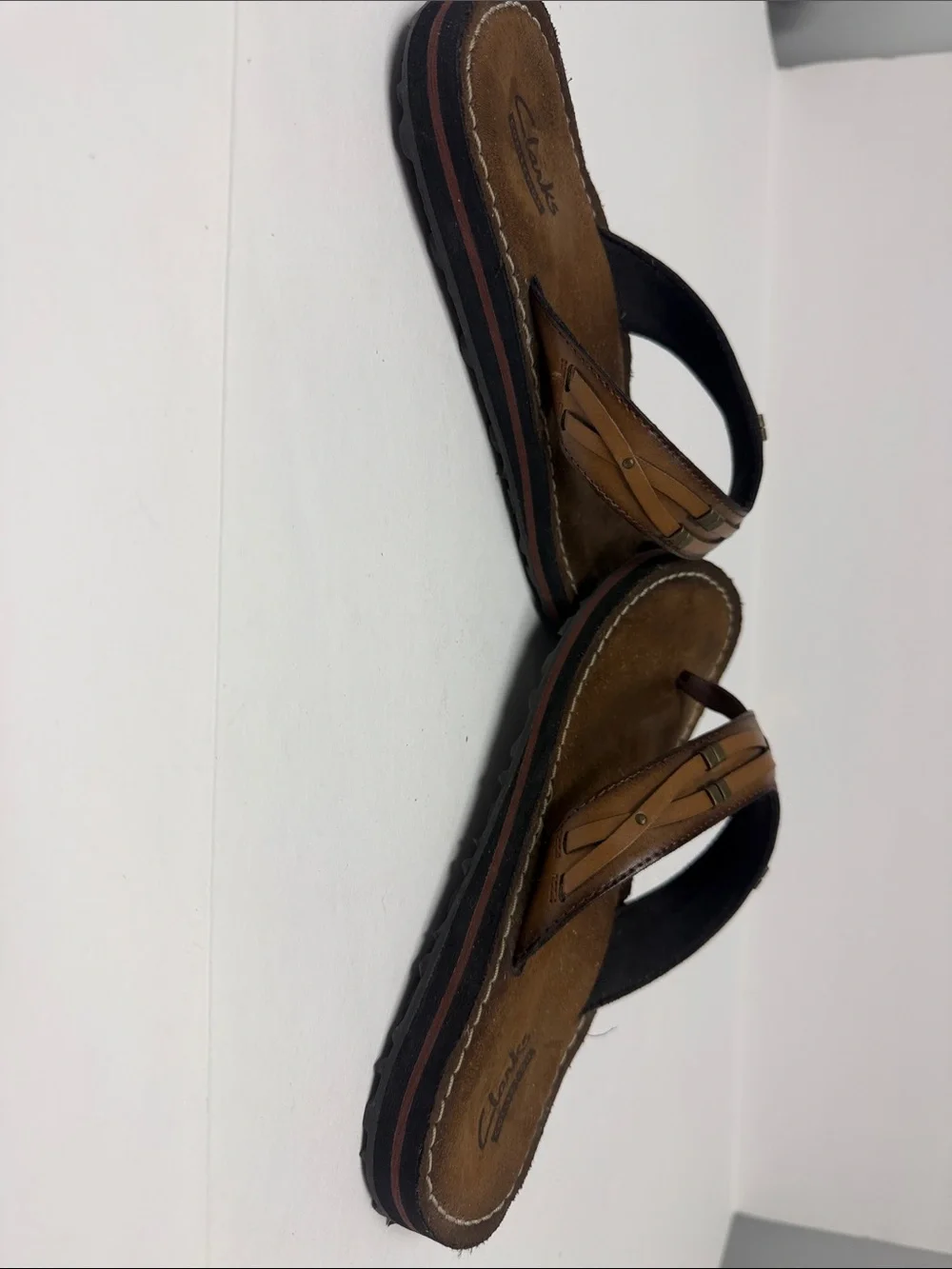 Clarks Men's Tan & Brown Leather Thong Sandals
